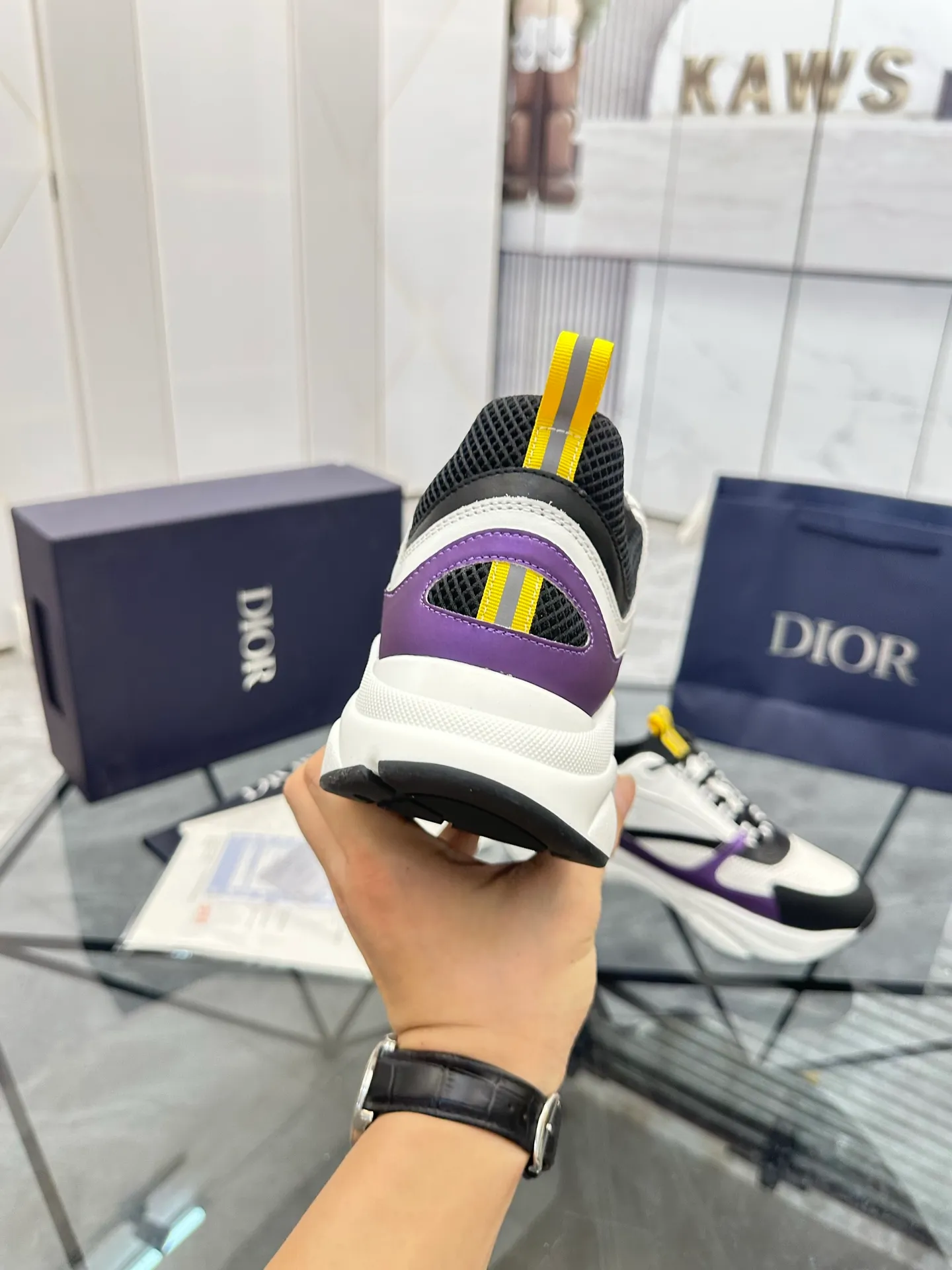 Men's shoes: 💰P460¥ Ready in Guangzhou, fully packaged Product trademark: Dior* "Dior*" low-top casual shoes Regular size: 38-46 (can be customized to 47) B22 Product materials: imported cowhide leather upper spliced ​​with original fabric, breathable lining, original outsole. Number: 920